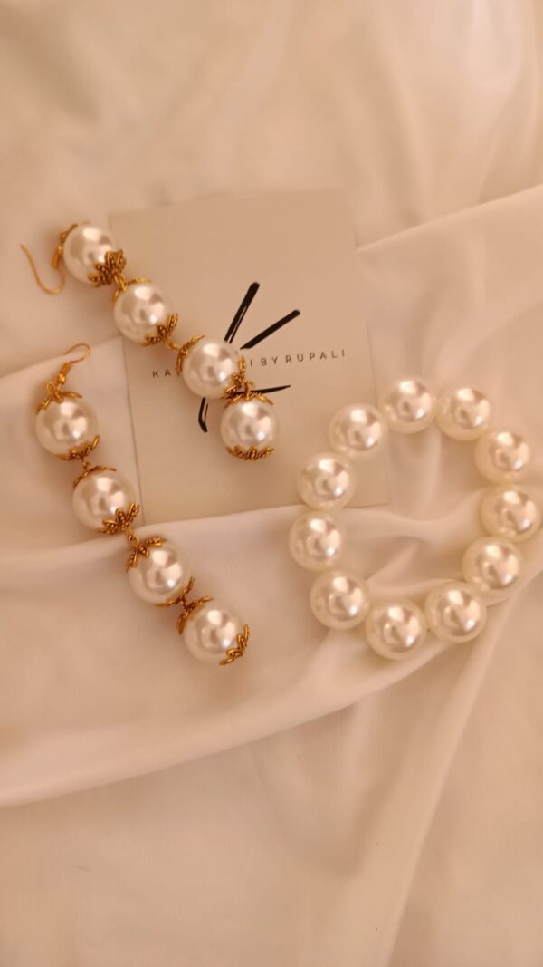 Maahi Pearl Danglers