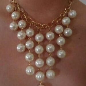 mia pearl necklace