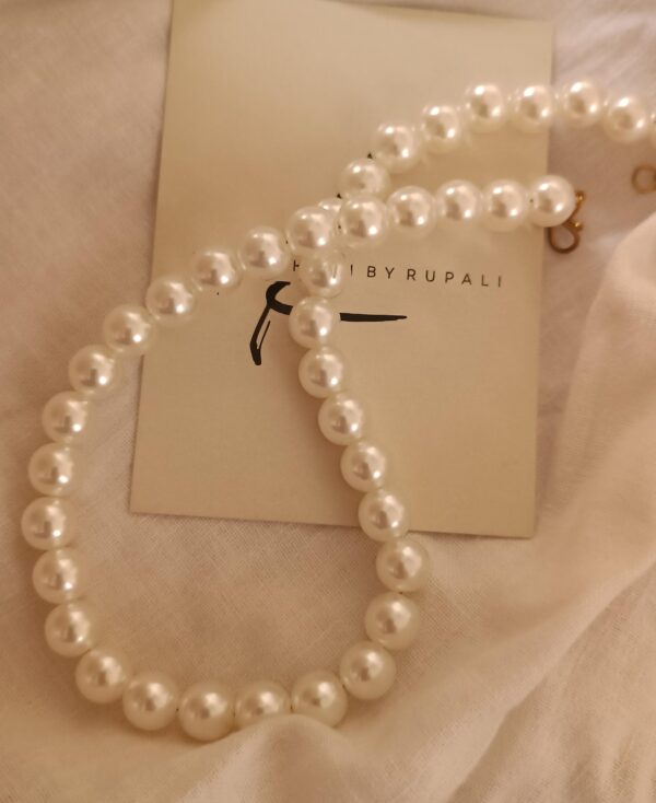 pearl necklace